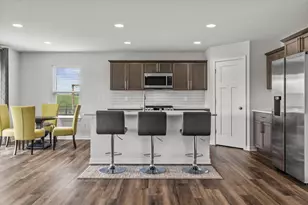 35077 Yahara Dr, Summit, WI 53066 - Photo 5