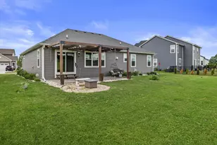 35077 Yahara Dr, Summit, WI 53066 - Photo 31