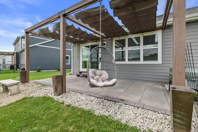 35077  Yahara Dr, Summit, WI 53066 - Photo 7
