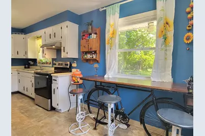 8982 S 79th St, Franklin, WI 53132 - Photo 7