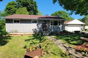 8982 S 79th St, Franklin, WI 53132 - Photo 1