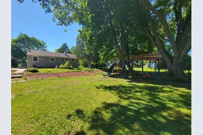 8982 S 79th St, Franklin, WI 53132 - Photo 25