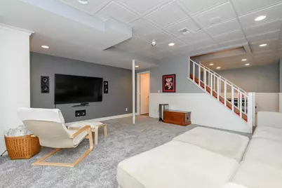 1405  Victoria Cir, Elm Grove, WI 53122 - Photo 65