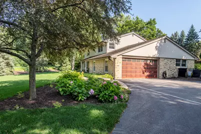 1405  Victoria Cir, Elm Grove, WI 53122 - Photo 27