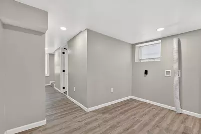 946 W Windlake Ave, Milwaukee, WI 53204 - Photo 19
