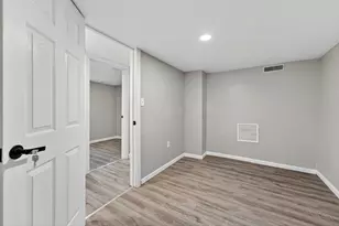 946 W Windlake Ave, Milwaukee, WI 53204 - Photo 27