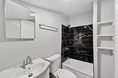 946 W Windlake Ave, Milwaukee, WI 53204 - Photo 7