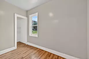 946 W Windlake Ave, Milwaukee, WI 53204 - Photo 15
