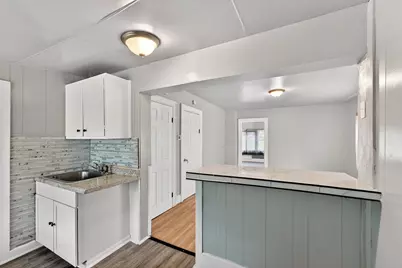 946 W Windlake Ave, Milwaukee, WI 53204 - Photo 3