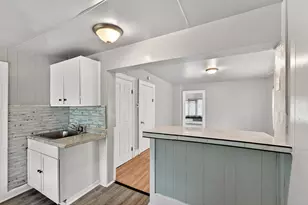 946 W Windlake Ave, Milwaukee, WI 53204 - Photo 3