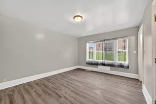 946 W Windlake Ave, Milwaukee, WI 53204 - Photo 13