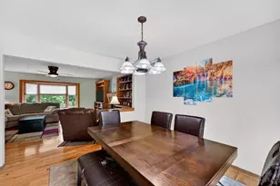 919 Squire Ln, West Bend, WI 53090 - Photo 9