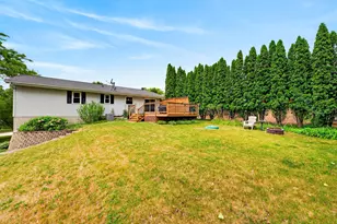 919 Squire Ln, West Bend, WI 53090 - Photo 37