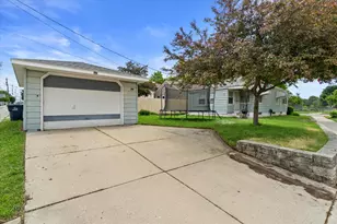 1818 E Fernwood Ave, Milwaukee, WI 53207 - Photo 9