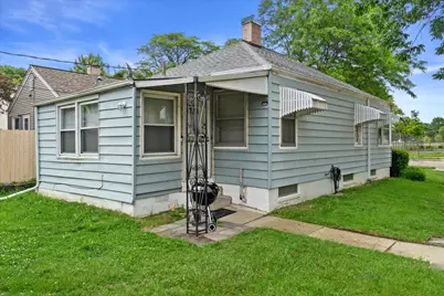 1818 E Fernwood Ave, Milwaukee, WI 53207 - Photo 11