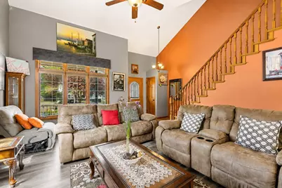 3297 E Ramsey Ave, Cudahy, WI 53110 - Photo 9