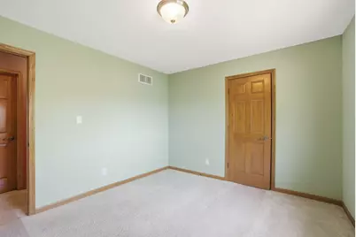 3297 E Ramsey Ave, Cudahy, WI 53110 - Photo 21