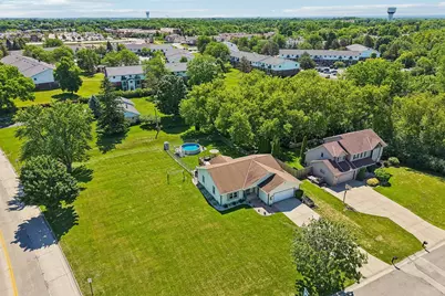 7710 S Chapel Hill Dr, Franklin, WI 53132 - Photo 39
