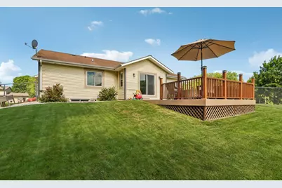 7710 S Chapel Hill Dr, Franklin, WI 53132 - Photo 31