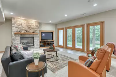 13345 N Windsor Ct, Mequon, WI 53097 - Photo 33