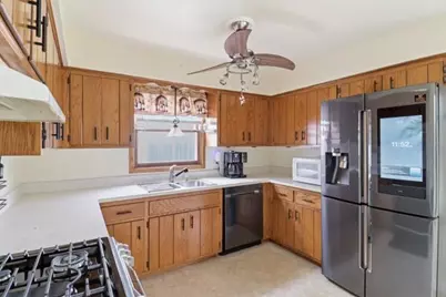 5120  62nd St, Kenosha, WI 53142 - Photo 5