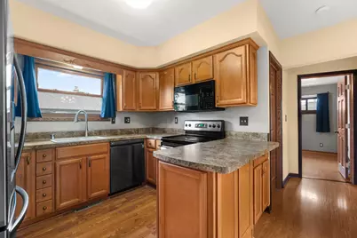 627  Blake Ave, South Milwaukee, WI 53172 - Photo 5