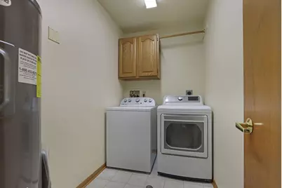6915  Dale Dr #29, Racine, WI 53402 - Photo 9