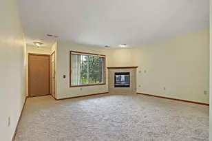 6915 Dale Dr, Racine, WI 53402 - Photo 7
