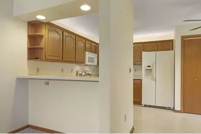 6915  Dale Dr #29, Racine, WI 53402 - Photo 5