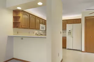 6915 Dale Dr, Racine, WI 53402 - Photo 5