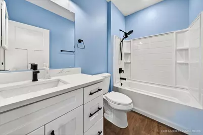 9827 W Dakota St, West Allis, WI 53227 - Photo 15