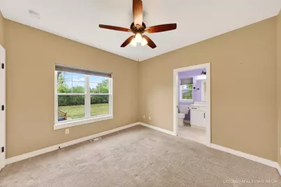 9827 W Dakota St, West Allis, WI 53227 - Photo 11