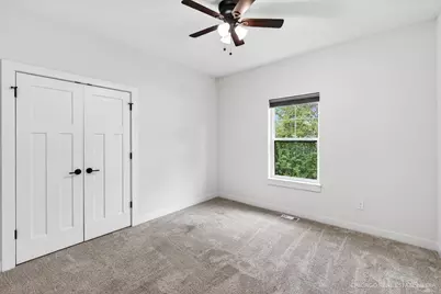 9827 W Dakota St, West Allis, WI 53227 - Photo 13