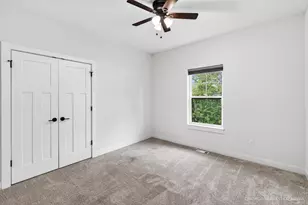 9827 W Dakota St, West Allis, WI 53227 - Photo 13