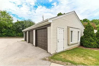 6216 W College Ave, Greendale, WI 53129 - Photo 37