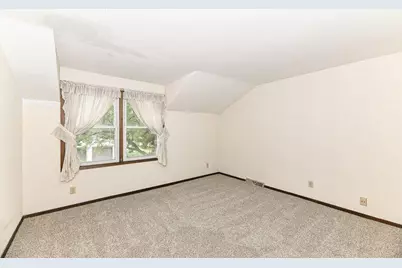 6216 W College Ave, Greendale, WI 53129 - Photo 27