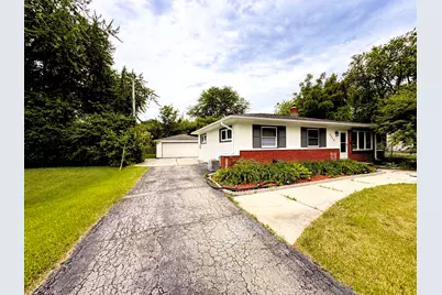 5319 W Spring Ln, Milwaukee, WI 53223 - Photo 15