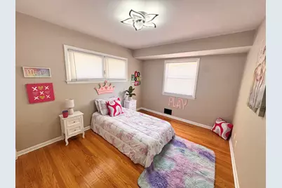 5319 W Spring Ln, Milwaukee, WI 53223 - Photo 13