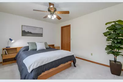 176  Westfield Way #D, Pewaukee, WI 53072 - Photo 25