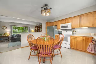 864 Kings Ct, Fond du Lac, WI 54935 - Photo 7
