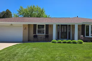 605 E Laverne Dr, Oak Creek, WI 53154 - Photo 43