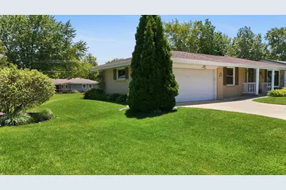 605 E Laverne Dr, Oak Creek, WI 53154 - Photo 33