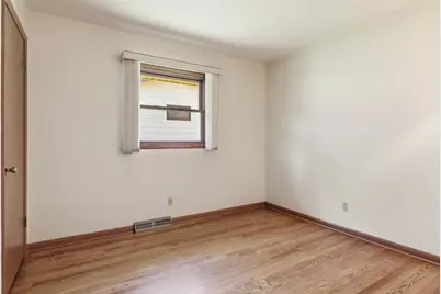 605 E Laverne Dr, Oak Creek, WI 53154 - Photo 21