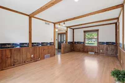 605 E Laverne Dr, Oak Creek, WI 53154 - Photo 15