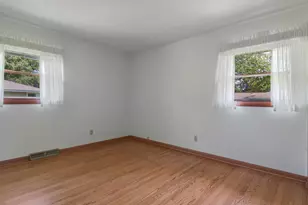 605 E Laverne Dr, Oak Creek, WI 53154 - Photo 19