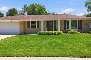605 E Laverne Dr, Oak Creek, WI 53154 - Photo 35