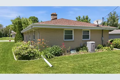 605 E Laverne Dr, Oak Creek, WI 53154 - Photo 41