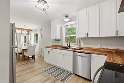 187 W Oak Grove St, Juneau, WI 53039 - Photo 9