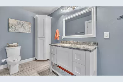 715  Hawthorn Dr, West Bend, WI 53095 - Photo 11