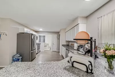9060 N 86th St, Milwaukee, WI 53224 - Photo 17